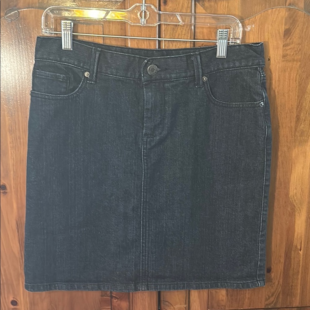 NWOT Classic Dark Blue Denim Skirt